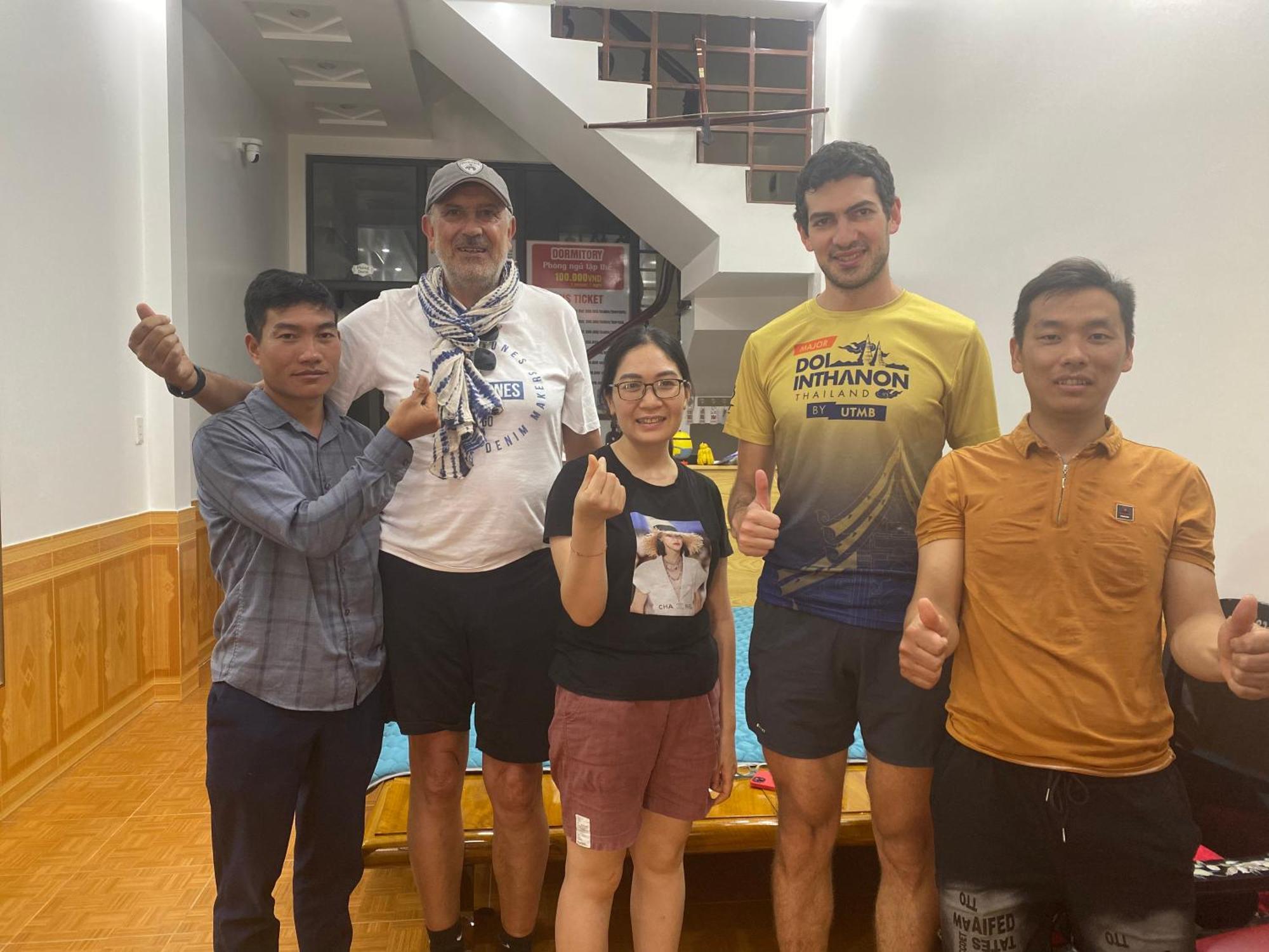 Hang Thuong Hostel - Motorbikes And Tour Ha Giang Εξωτερικό φωτογραφία